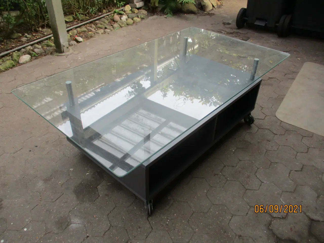 Billede 1 - Sofabord med glasplade