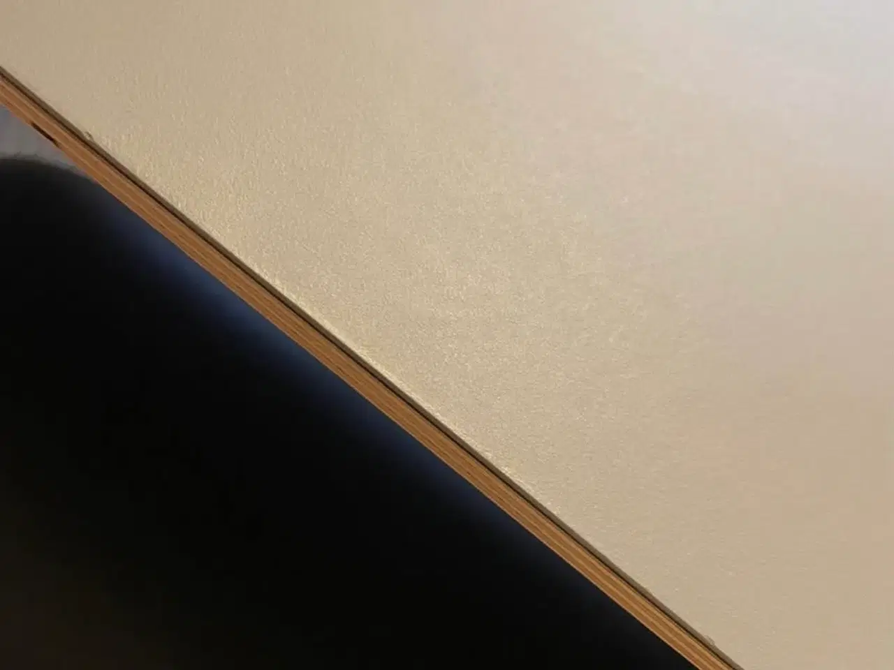 Billede 4 - HAY spisebord med grå linoleumsplade