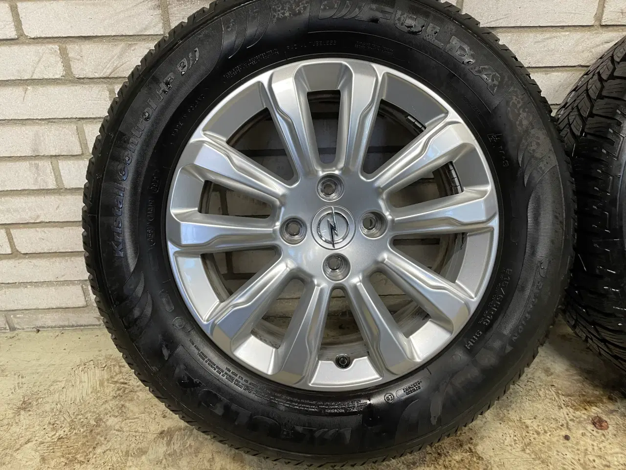 Billede 3 - 16 Opel Mokka-e 215/65r16 Ref.828 vinter