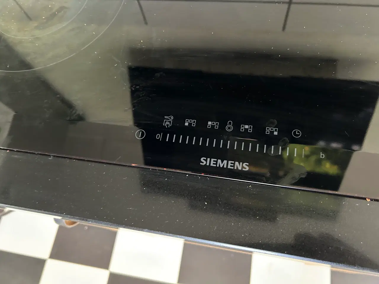 Billede 4 - Sort marmorplade med Siemens kogeplade.