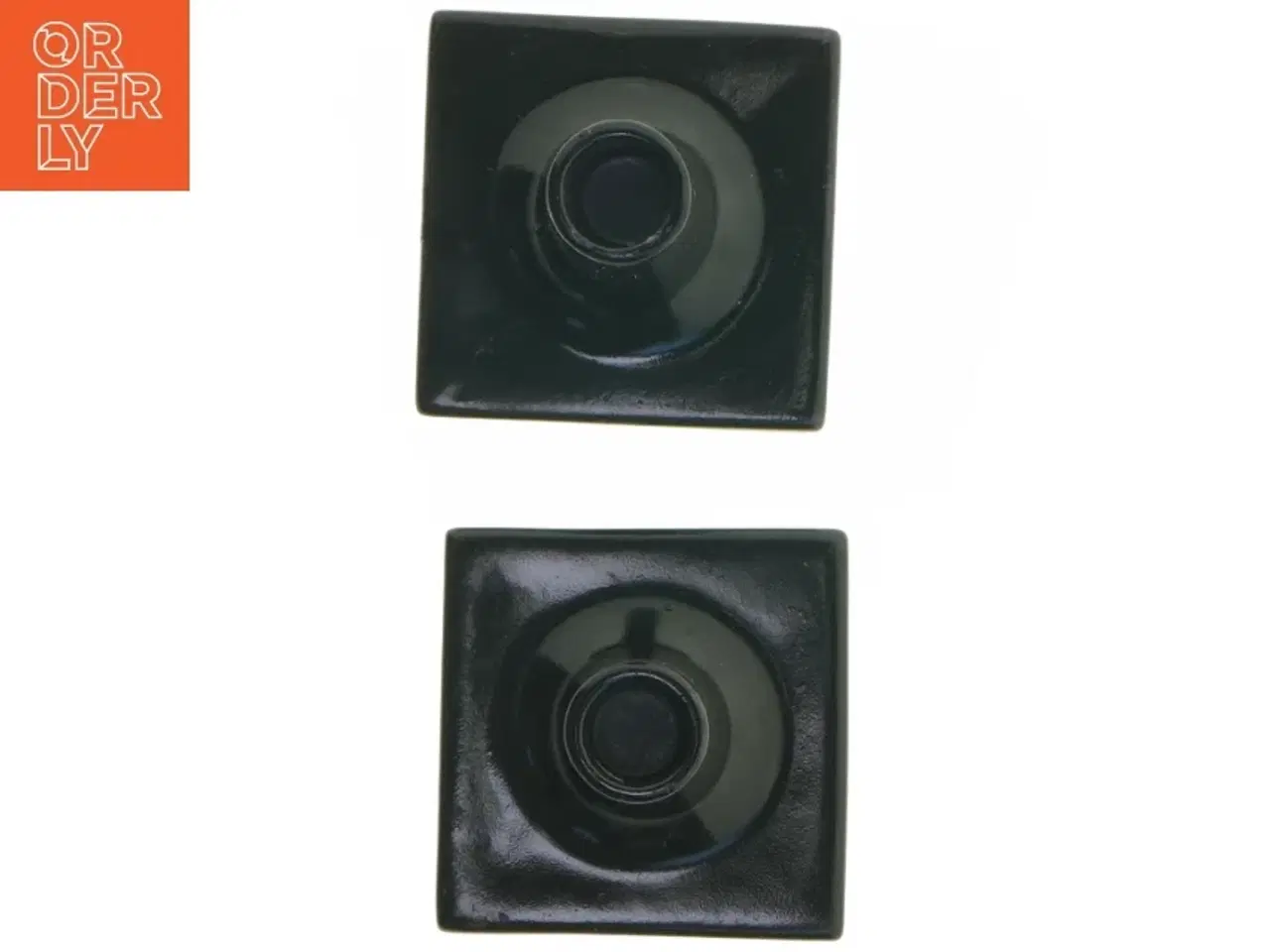 Billede 3 - Sæt af sorte lysestager (str. 9x9x5,5 &9x9x7,5 cm)