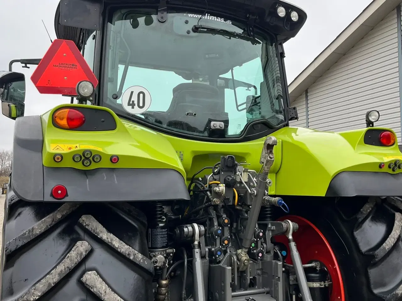 Billede 8 - CLAAS ARION 650 med frontlift og frontlæsser