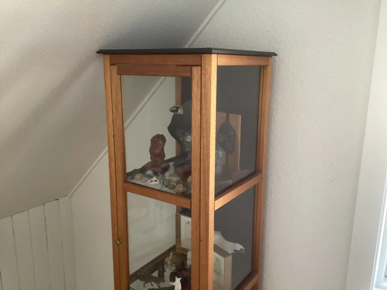 Billede 2 - Oplevelsskab-vitrineskab