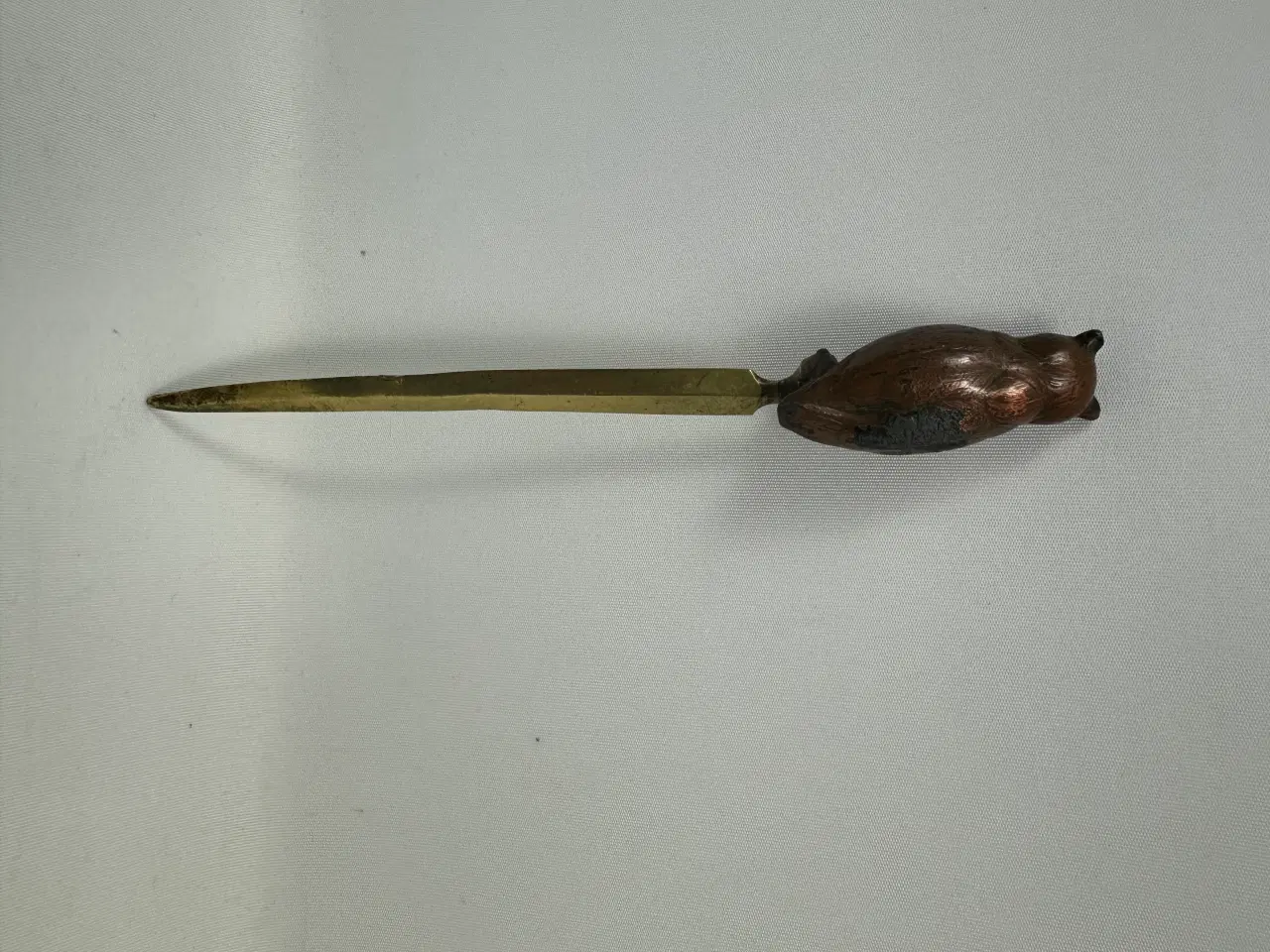 Billede 2 - Vintage brevåbner / brevkniv i messing m. ugle
