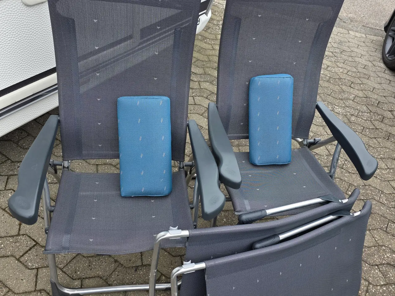 Billede 2 - 2 stole og 2 skamler