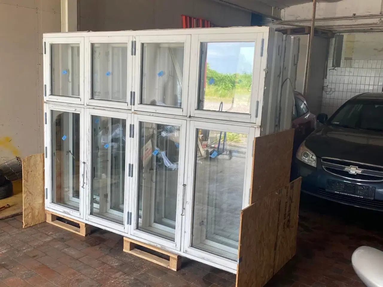 Billede 1 - Vinduer i alt 4 stk