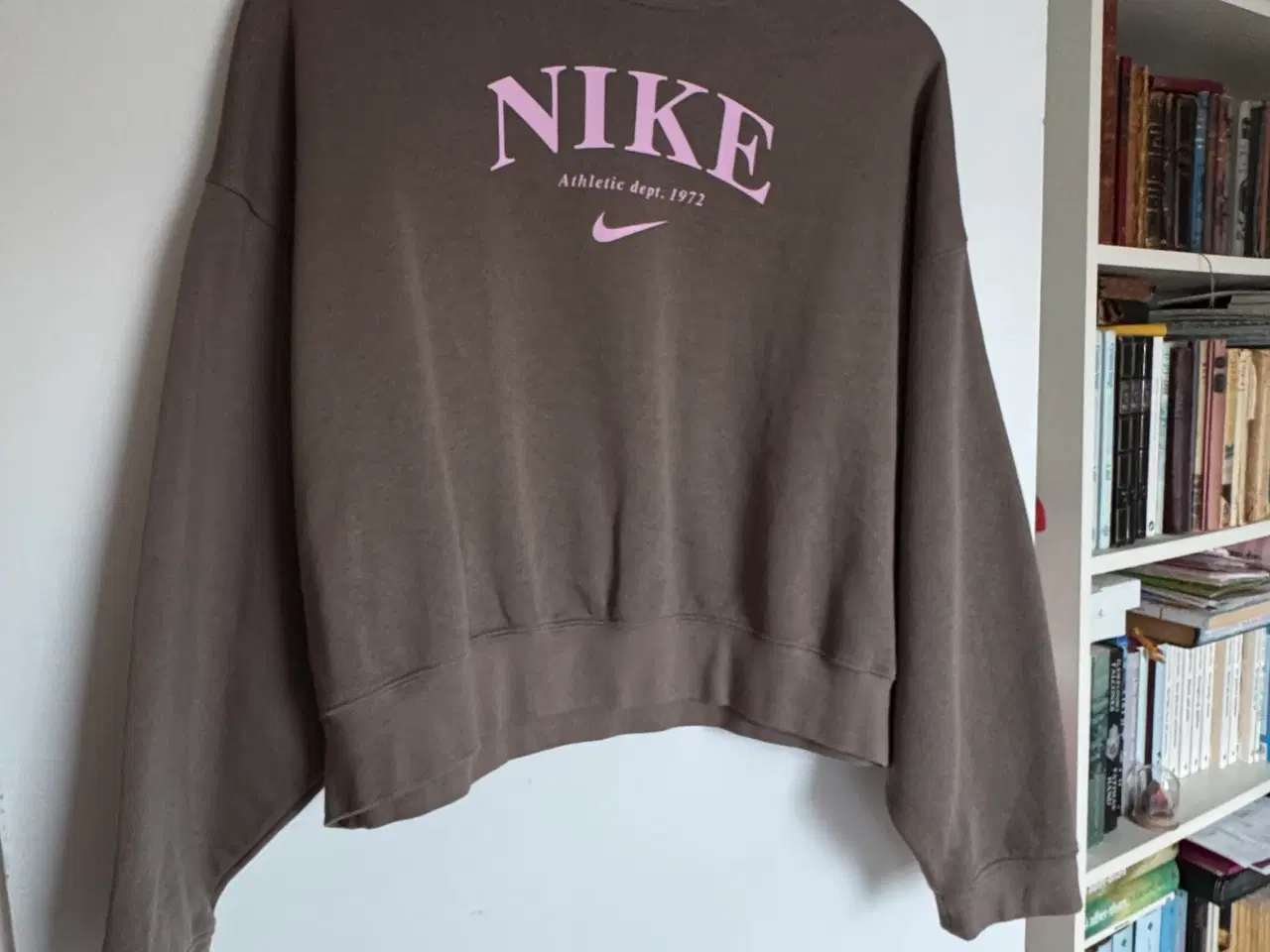 Billede 1 - Flot og næsten ny Nike-sweatshirt