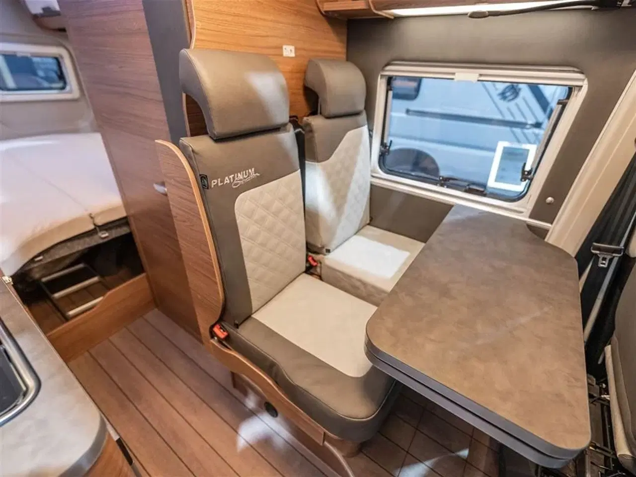 Billede 14 - 2026 - Knaus Boxlife 600 ME Platinum Selection   van under 6 meter med langsgående seng