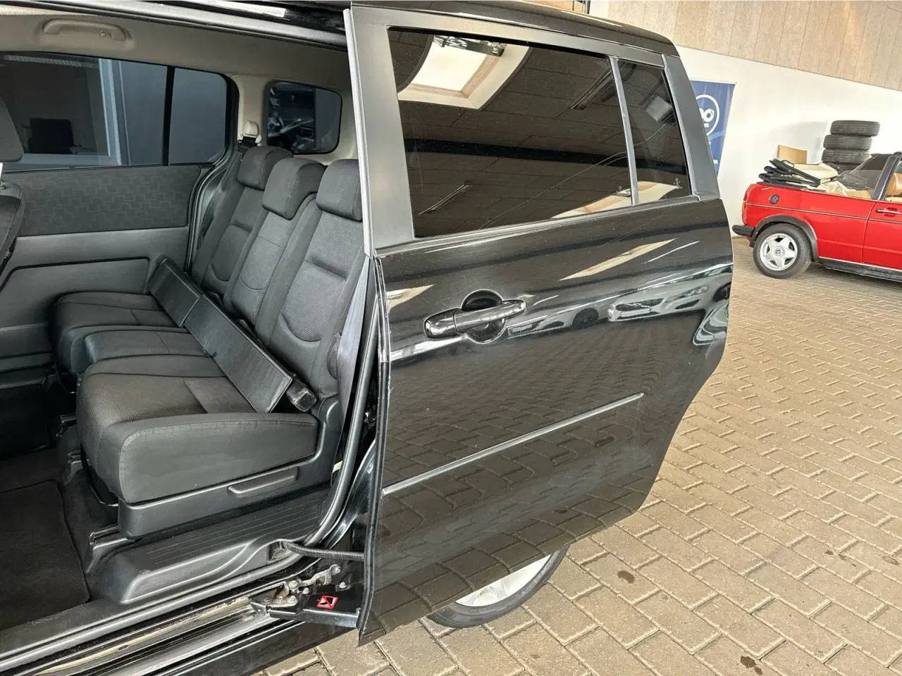 Billede 13 - Mazda 5 2,0 DE 143 Sport 7prs