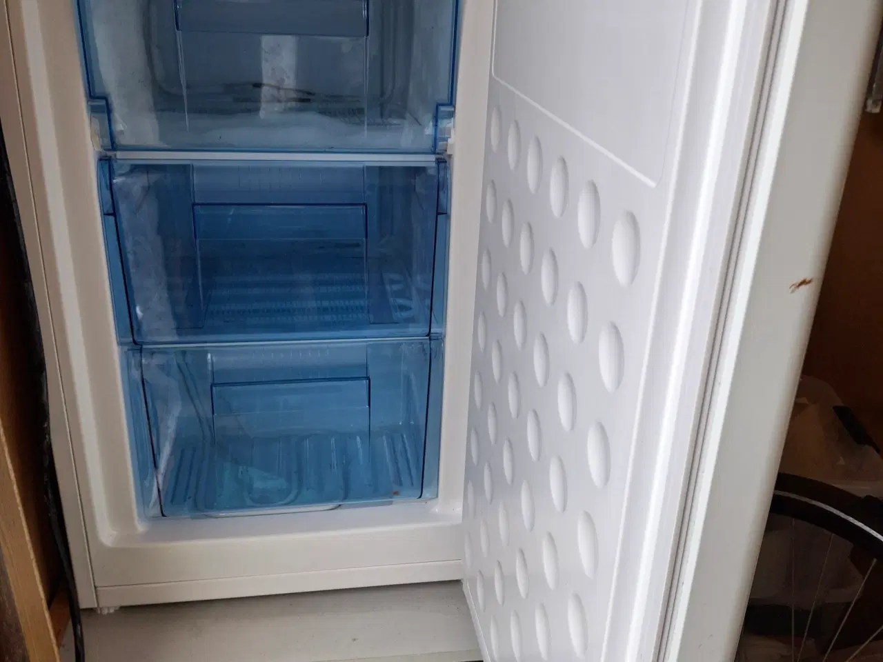 Billede 2 - Lille skabsfryser