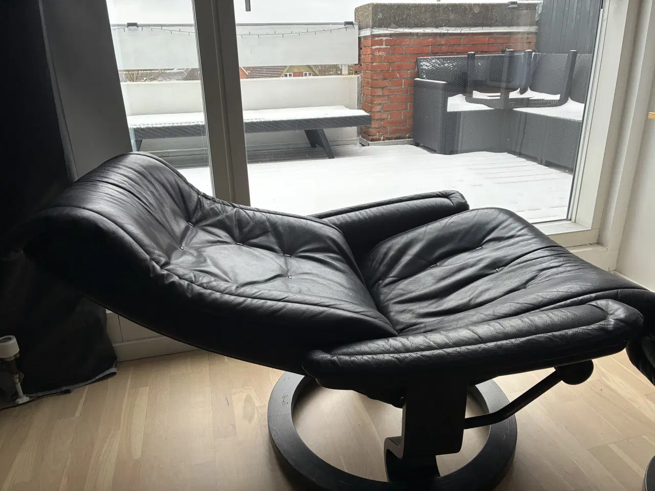 Billede 4 - Stressless læder lænestol sort med skammel 