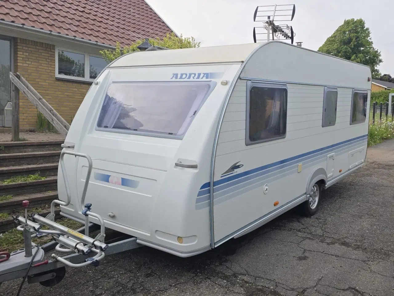 Billede 2 - Nysynet og flot campingvogn 