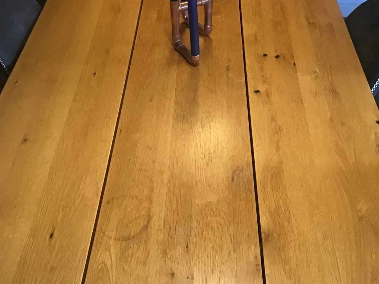 Billede 4 - Spisebord + stole