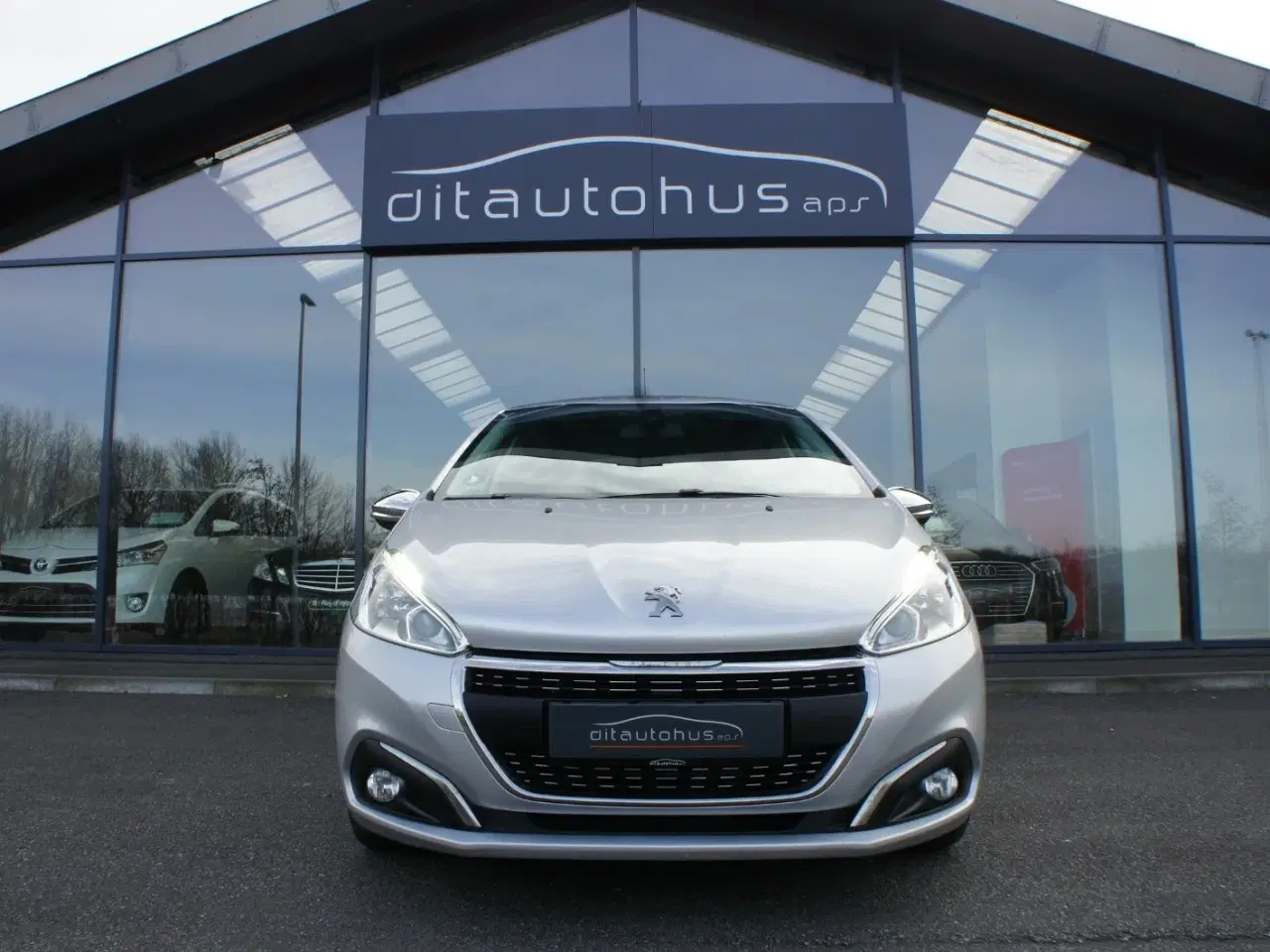 Billede 1 - Peugeot 208 1,6 BlueHDi 100 Allure Sky