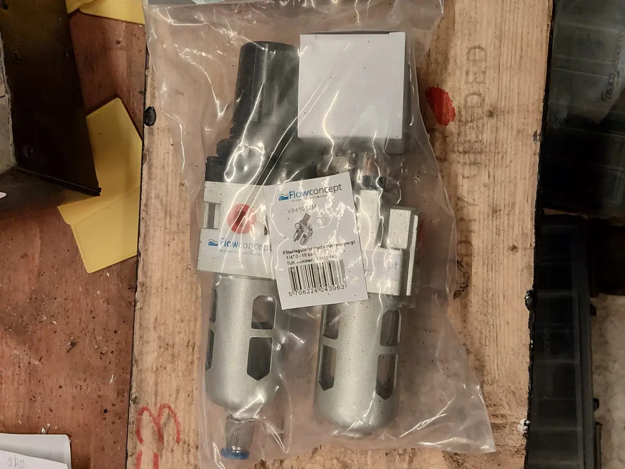 Billede 1 - Luft regulator med smøre apparat.