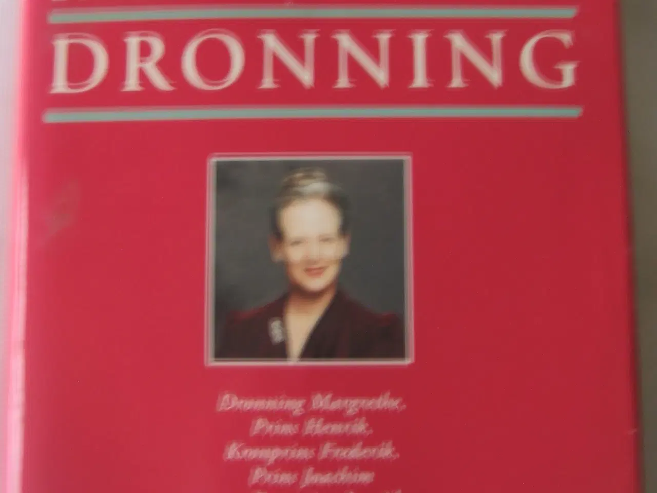 Billede 3 - 4 spændende bøger om dronning Margrethe