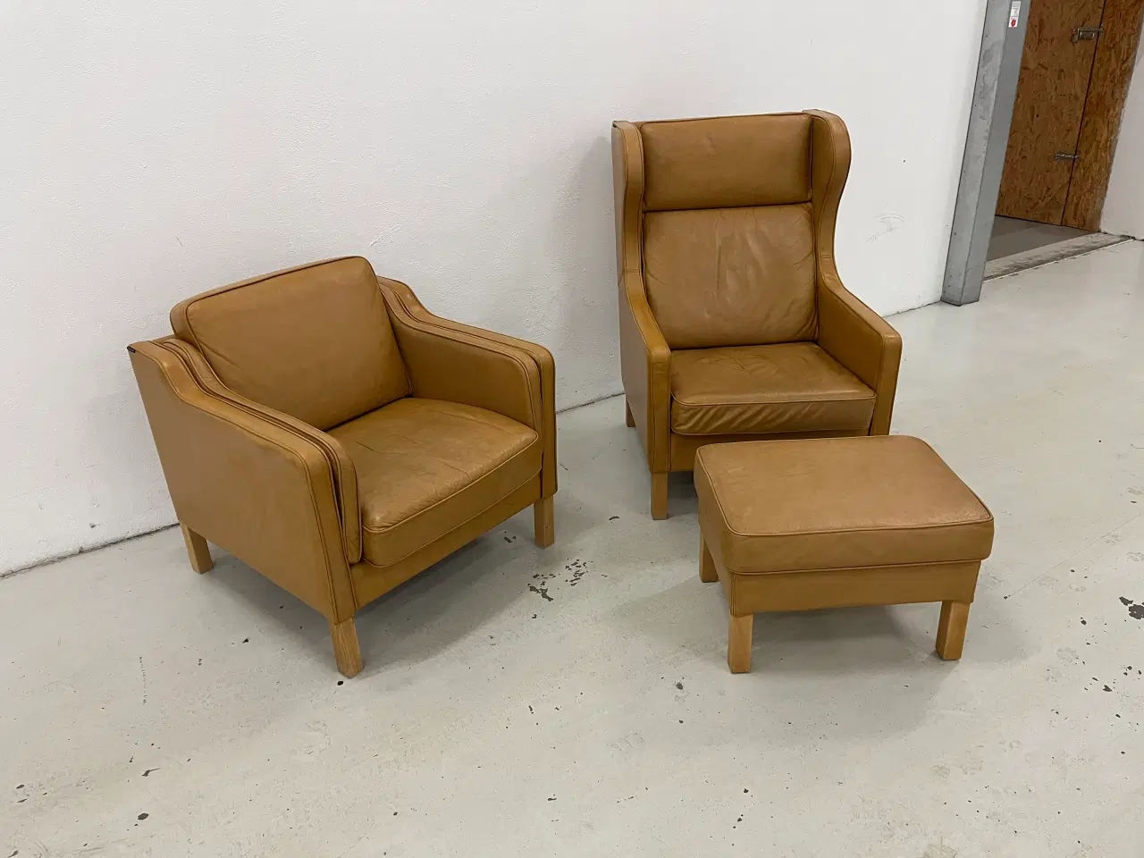 Billede 3 - Skalma Cerena øreklapstol og lav stol m/skammel .