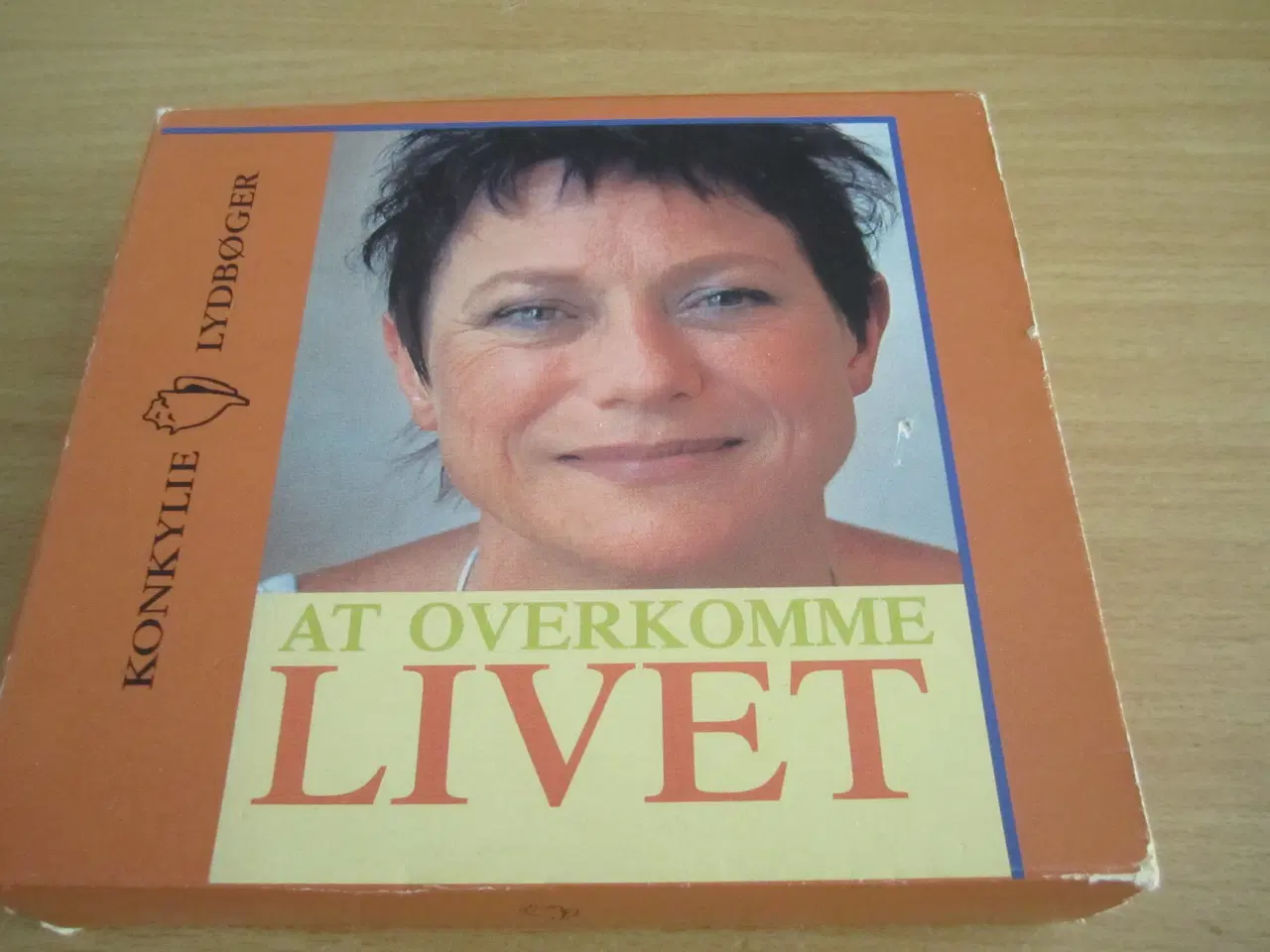 Billede 1 - LISBET DAHL. AT OVERKOMME LIVET.