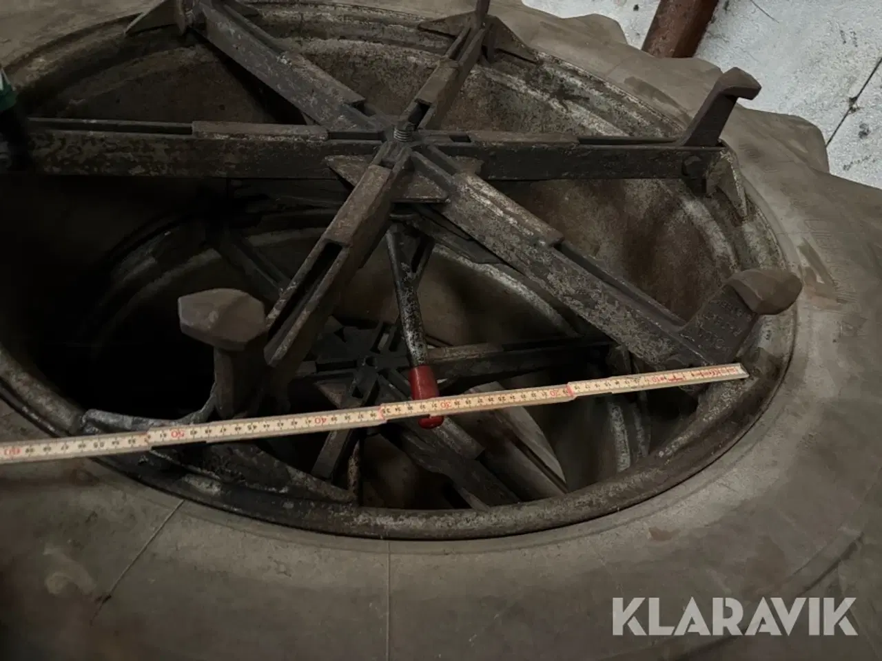 Billede 8 - Landbrugsdæk Michelin 16.9-38 2 styk