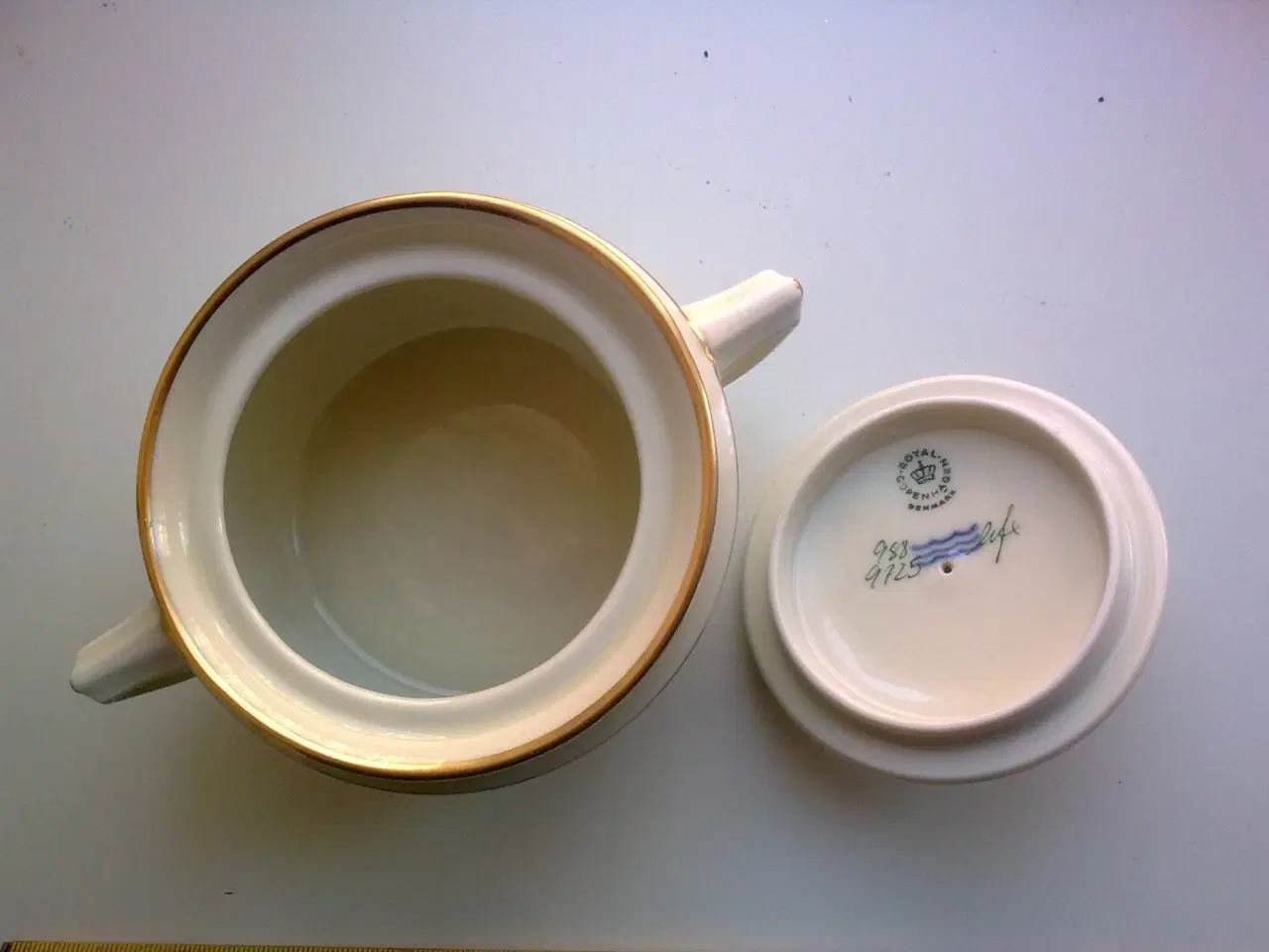 Billede 5 - Royal Copenhagen guld på krukke i mos grøn Dagmar
