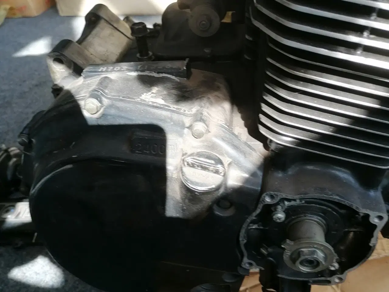 Billede 4 - Motor til Suzuki GXS 550 eb. årgang 84-87.