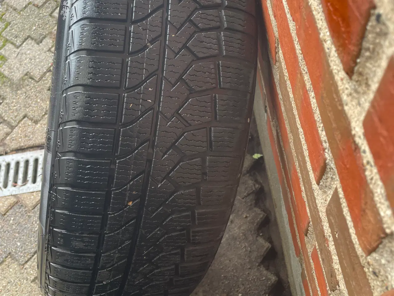 Billede 5 - 18” Alufælge med vinterdæk 215/55 18R. 