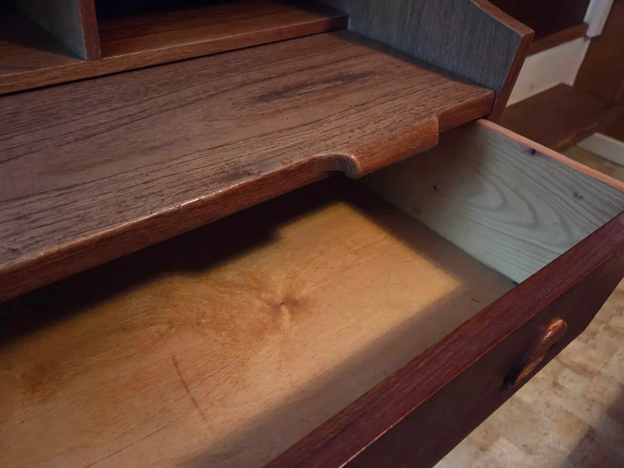 Billede 6 - Teaktræs chatol med udtrækkelig skriveplade 