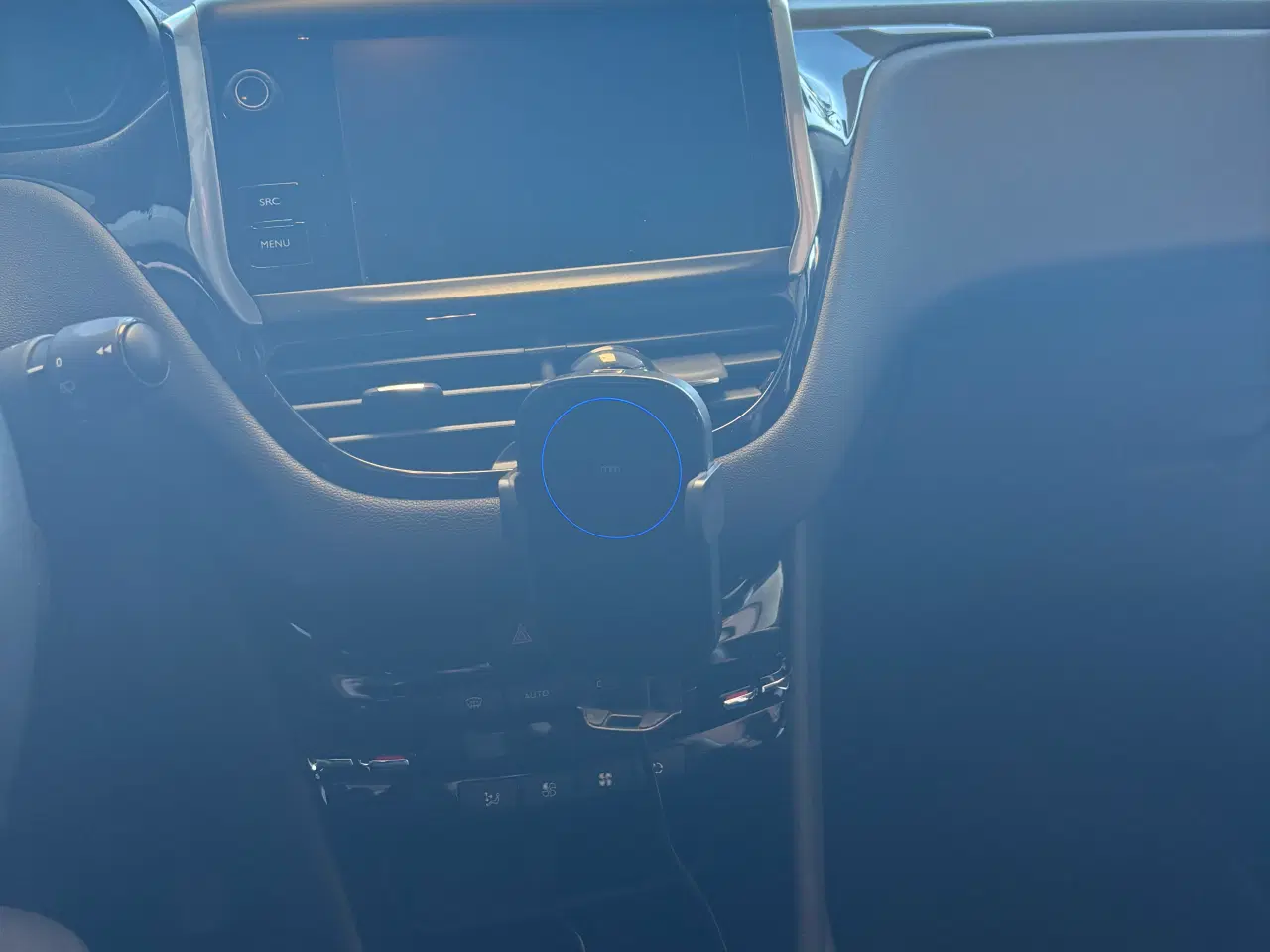 Billede 8 - Pæn og velkørende Peugeot 208 fra 2018