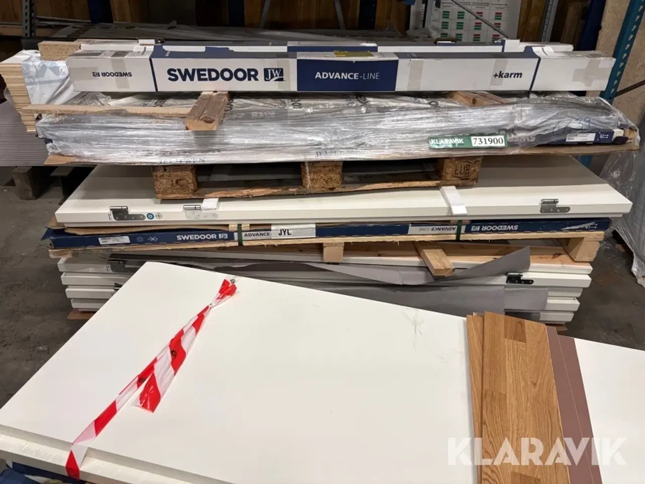 Billede 2 - Lot: døre og karme Swedoor 13 assorteret døre - 2 karme