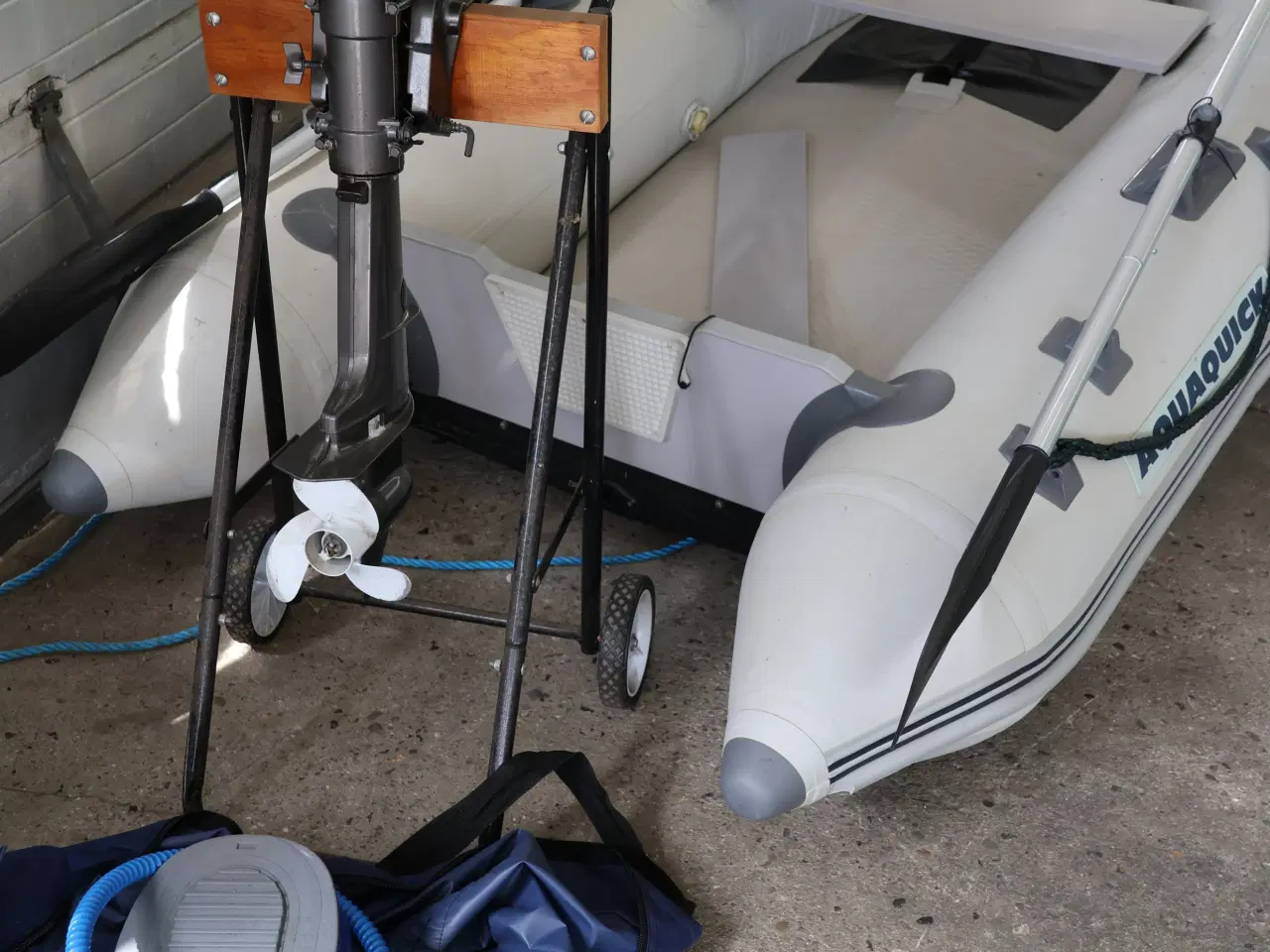 Billede 4 - Aqua Quick gummibåd type DI-260 m/påhængsmotor