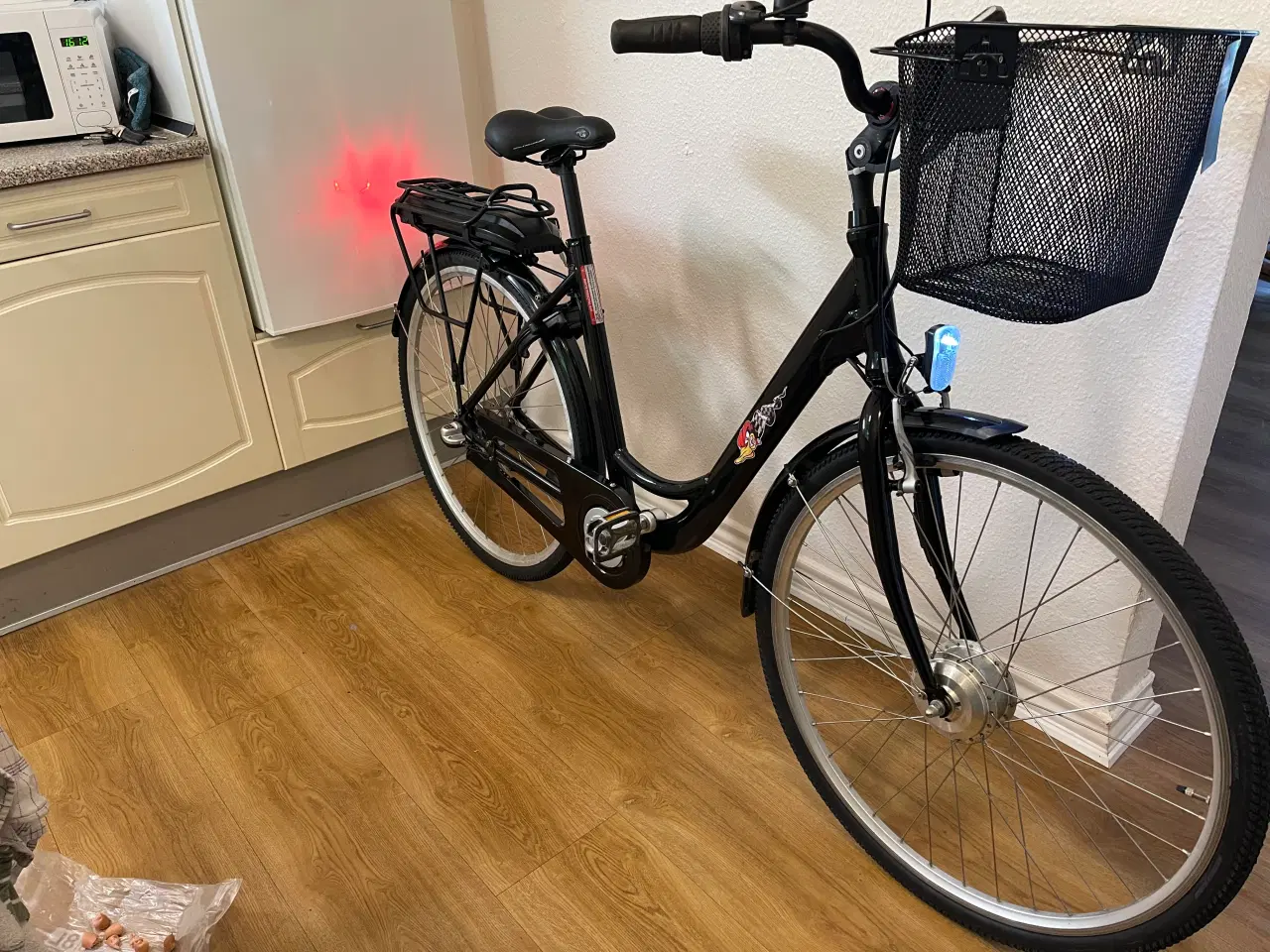 Billede 3 -  flot mustang dame elcykel 28"  3 gear.
