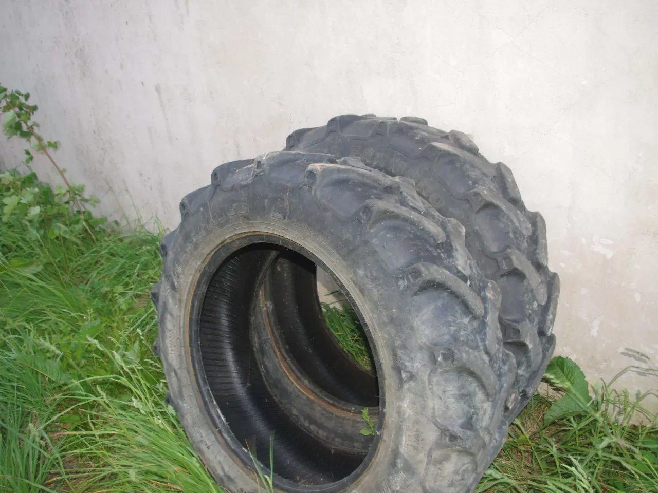 Billede 1 - Dæk 280/85 R24