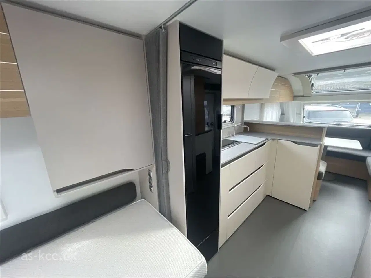 Billede 9 - 2022 - Adria Adora 613 UL   Adria Adora 613 UL årgang 2022 5 sovepladser, 6 siddepladser Isabella Penta fortelt 3,5 m. SÆLGES FOR KUNDE