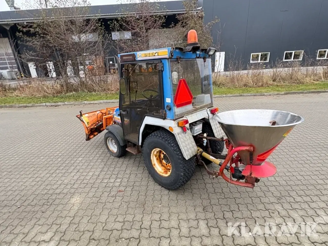 Billede 4 - Kompakttraktor med plov og spreder Iseki
