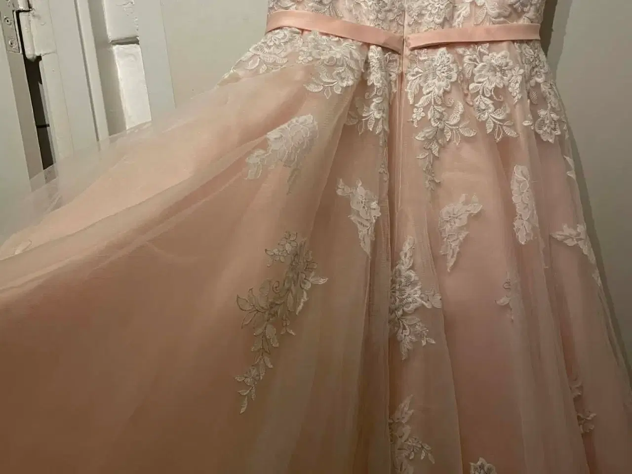 Billede 4 - Brudekjole el konfirmations kjole