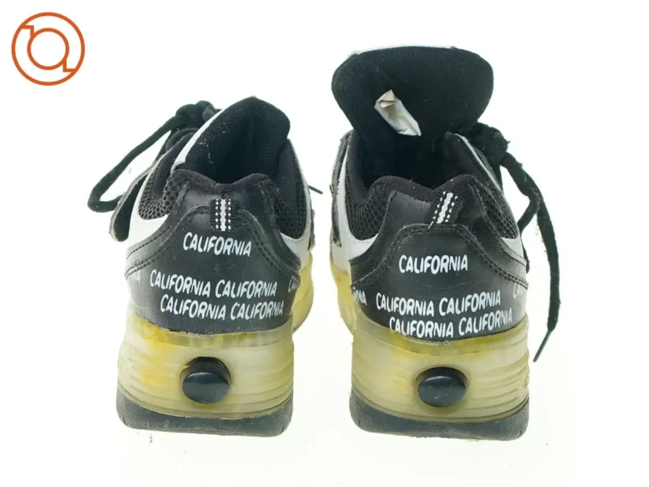 Billede 3 - Sko med hjul og lys fra California (str. 32)