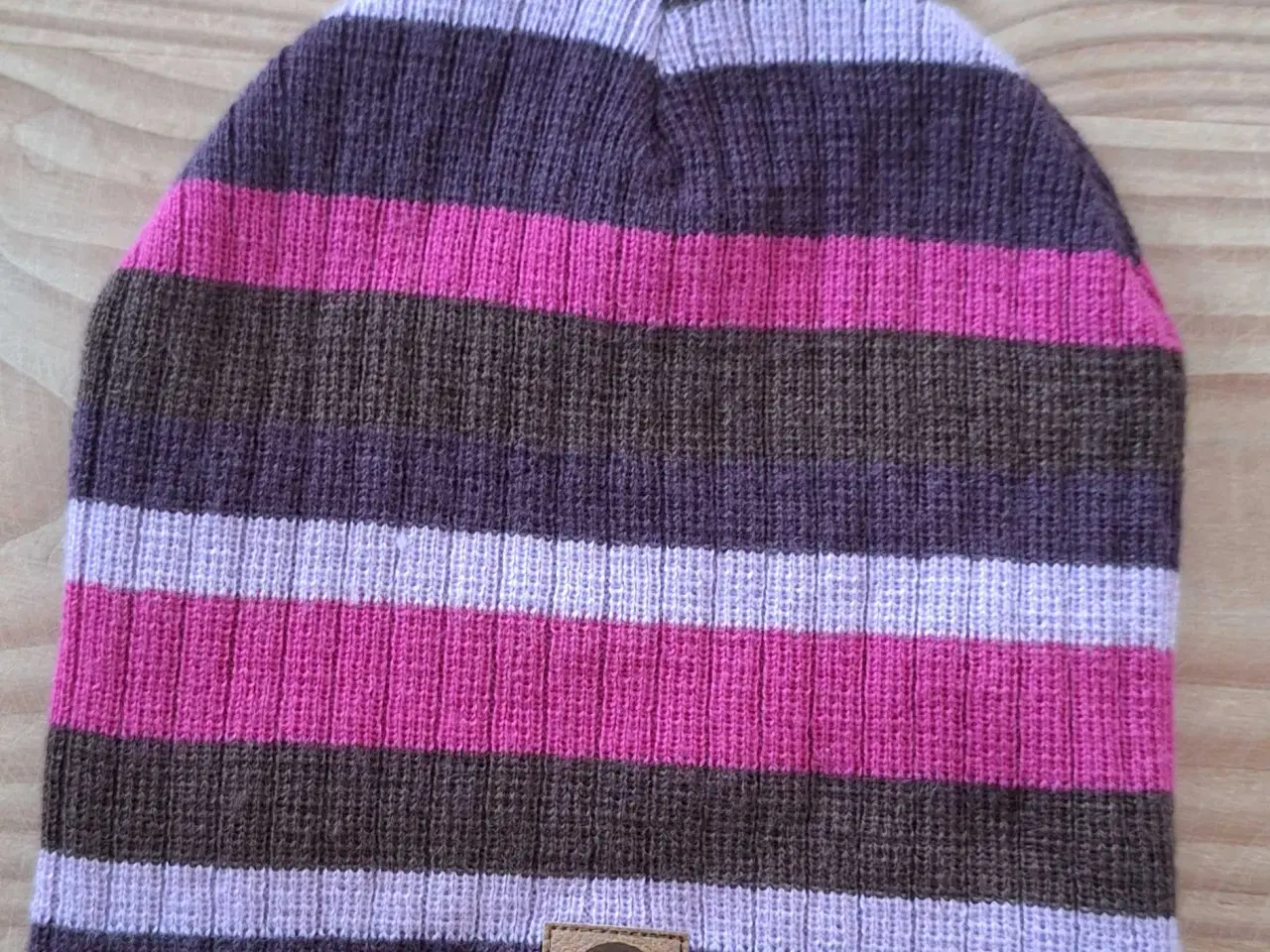Billede 1 - Ny Mikk-line strikhue str 3-4 år