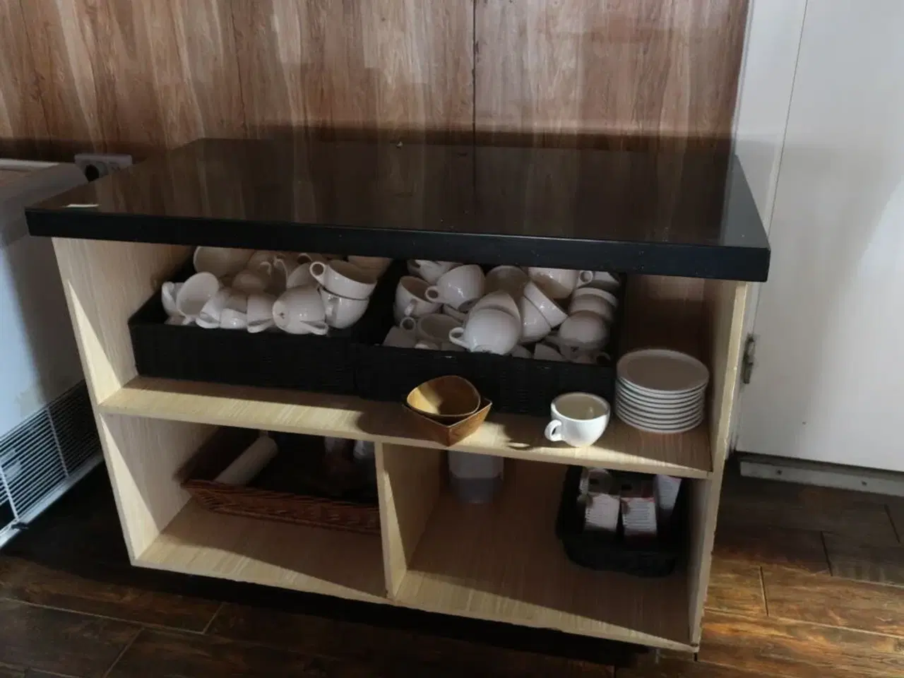 Billede 1 - To buffetborde