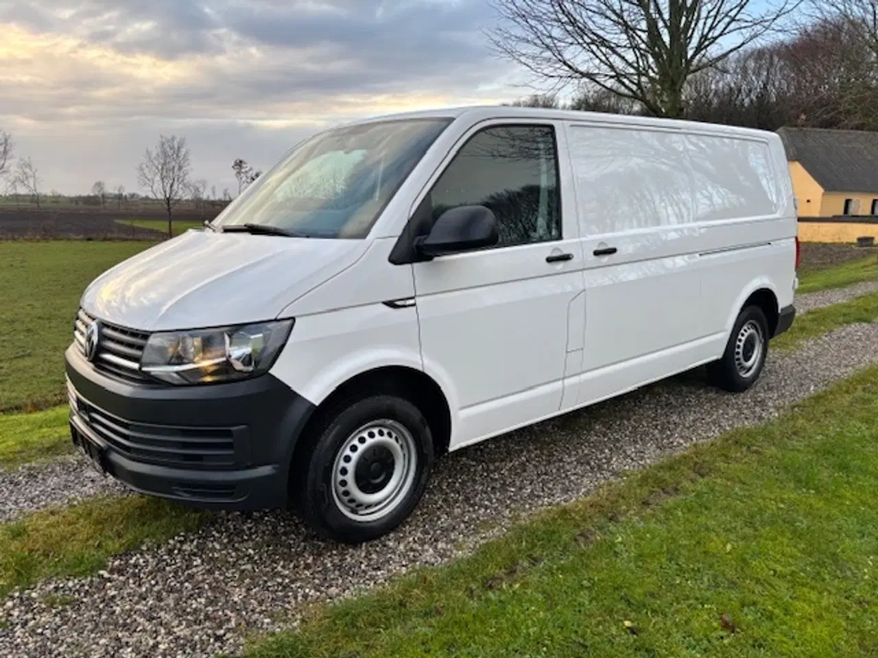 Billede 1 - VW Transporter 2,0 TDi 150 Kassevogn DSG lang d Ny