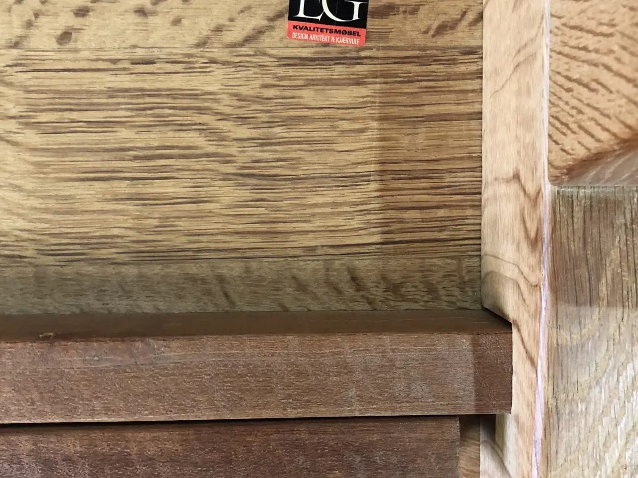 Billede 7 - Henning Kjærnulf bord.