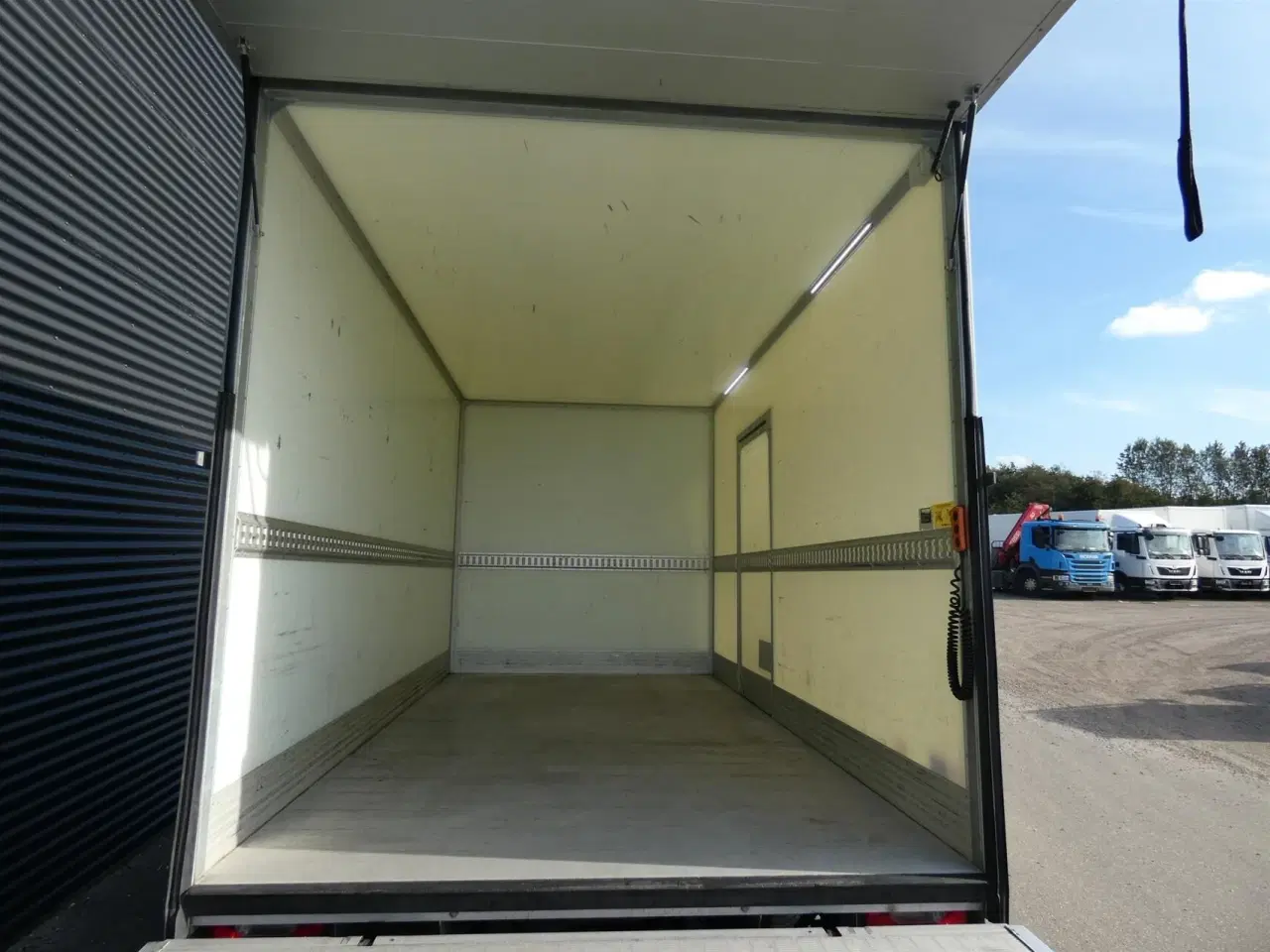 Billede 10 - Iveco Daily 35S16 ALUKASSE/LIFT AG8 2,3 D Hi-Matic 156HK Ladv./Chas. Aut.
