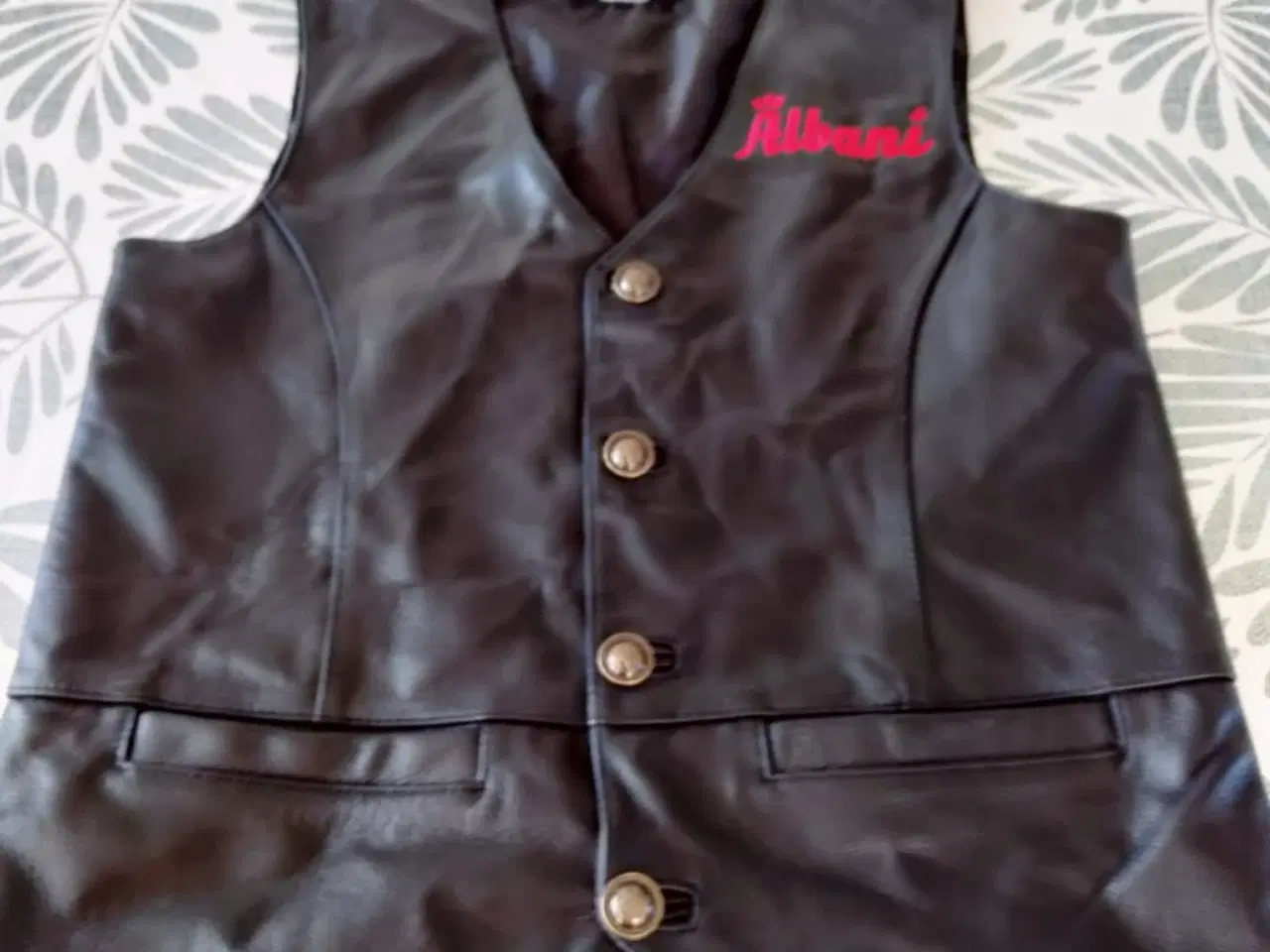 Billede 6 - super fed lædervest fra albani