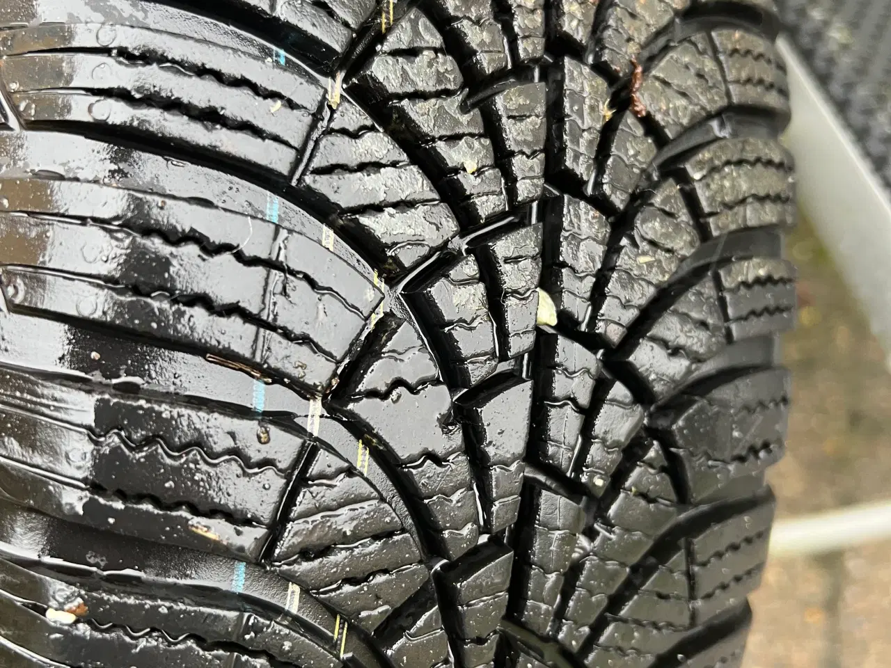 Billede 1 - Vinter hjul Billig vinterløsning m. godkendte dæk