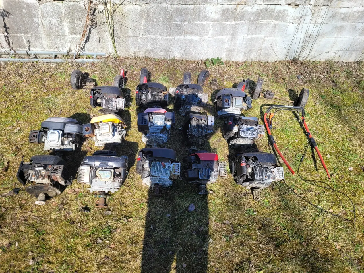 Billede 1 - 14 plæneklipper motorer plus aksler