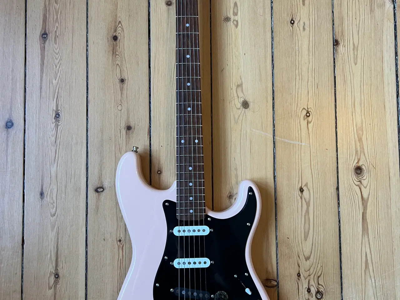 Billede 1 - Strat guitar med Tele detaljer