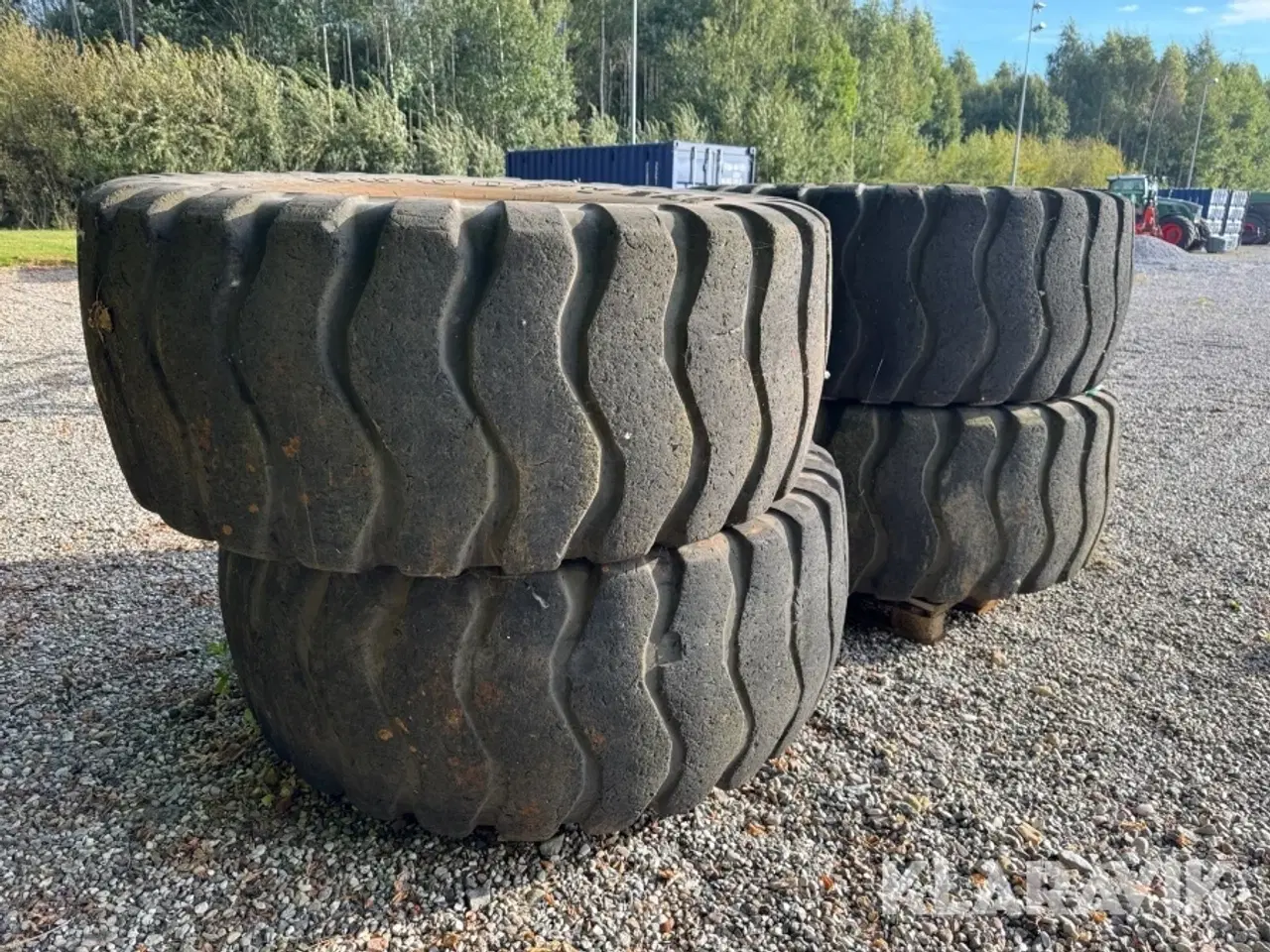 Billede 3 - Dæk Good Year Unisteel