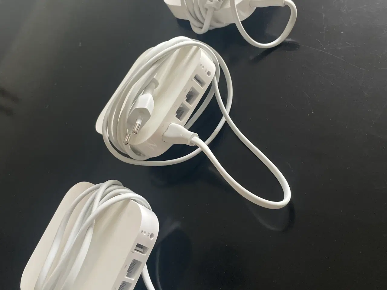 Billede 1 - Apple Airport Express - 3 stk med ledninger
