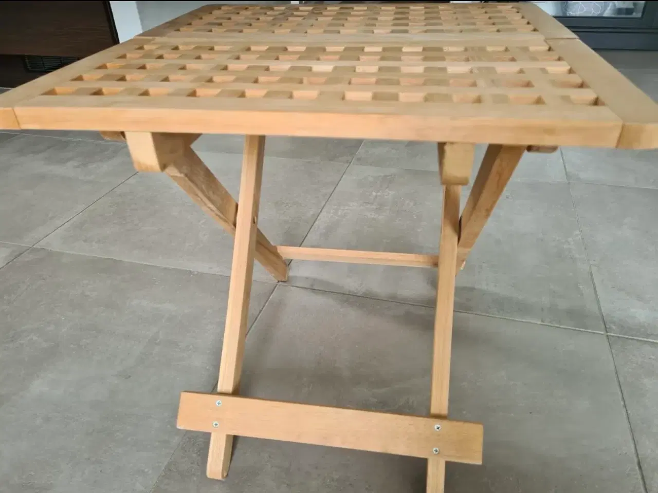 Billede 4 - Foldbart picnicbord 