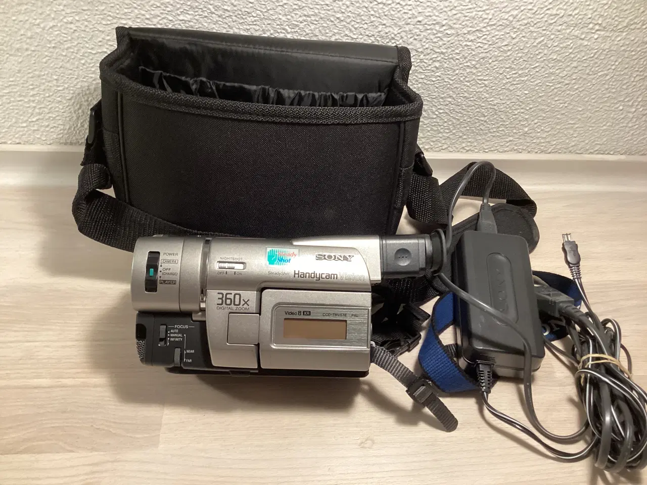 Billede 1 - Meget velholdt SONY Handycam video 8 videokamera