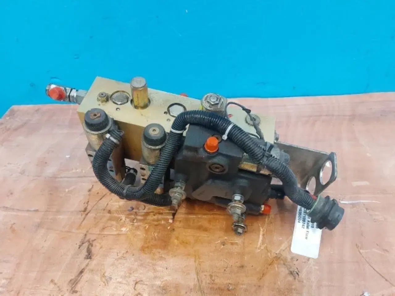 Billede 13 - Case IH7010 Hydraulic valve 87109742